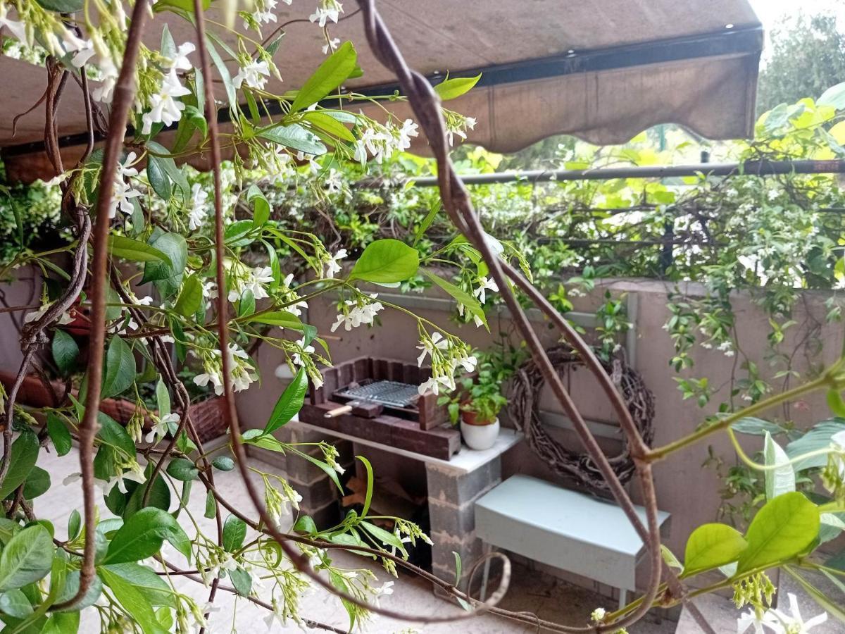 Stella'S Jasmine Apartment Salonic Exterior foto